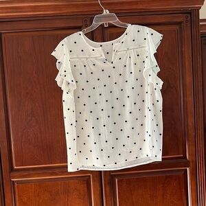 Summer top with ruffles